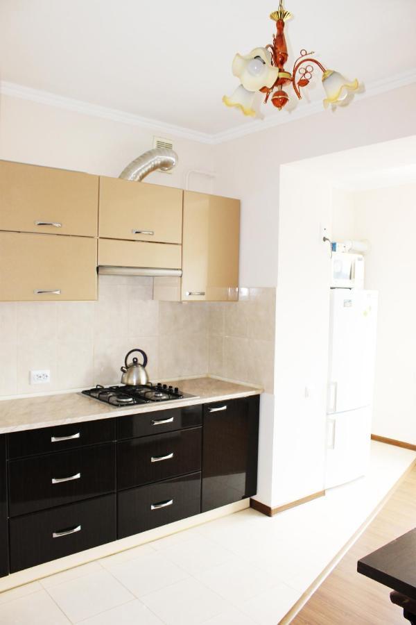Центр Міста Однокімнатна Новобудова Apartment Lutsk Ngoại thất bức ảnh